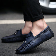 Load image into Gallery viewer, MOCCASINS FOR MEN